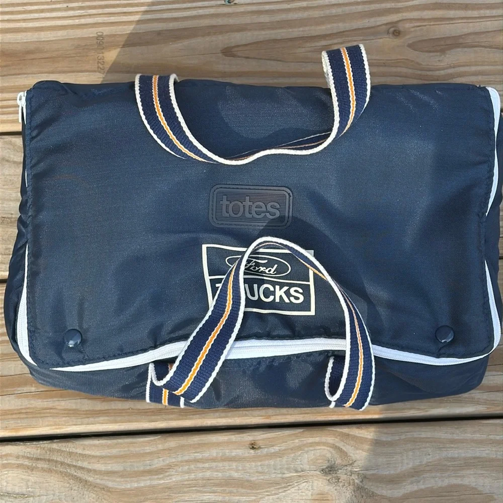 Totes Insulated Casserole Carrier Duffel Bag
